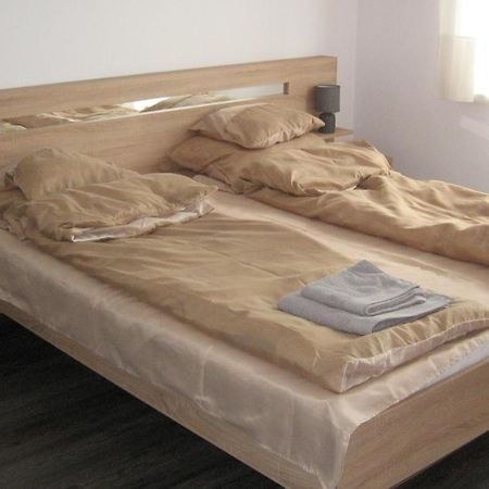 Апартаменти Hz Apartman Мішкольц Екстер'єр фото